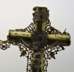 Crucifix de style Napoléon III dorure et métal découpé - A restaurer – Image 3